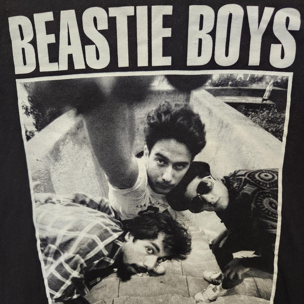 Gently worn TShrit